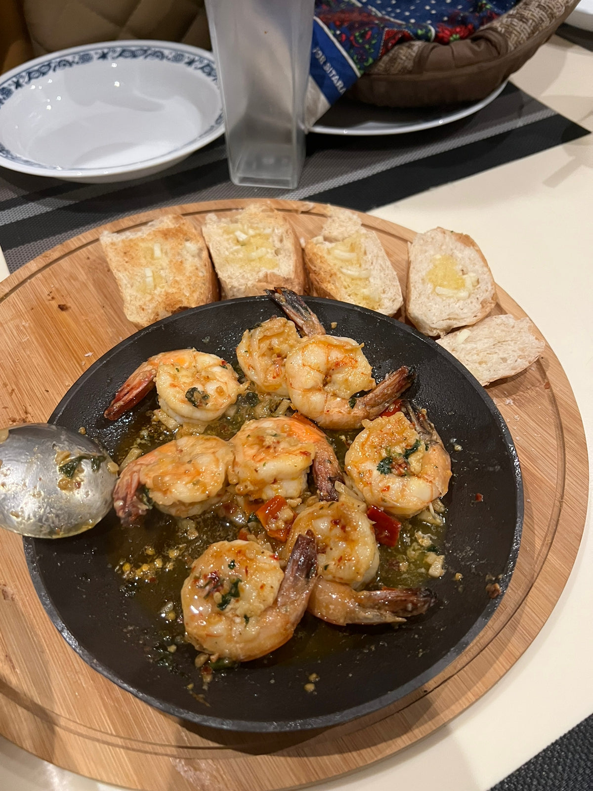 Cast Iron Hot Plate Garlic Prawns