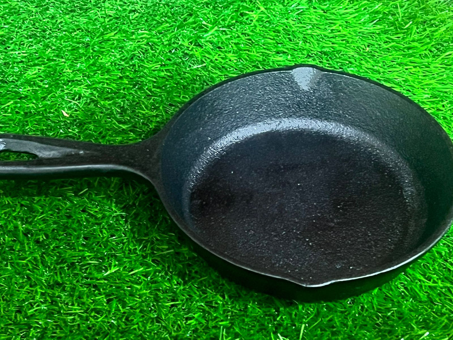Cast Iron Skillet 6.25 Inch (16 CM) Naturally Non Stick, Seasoned. Krucible Kitchen, Frying Pan