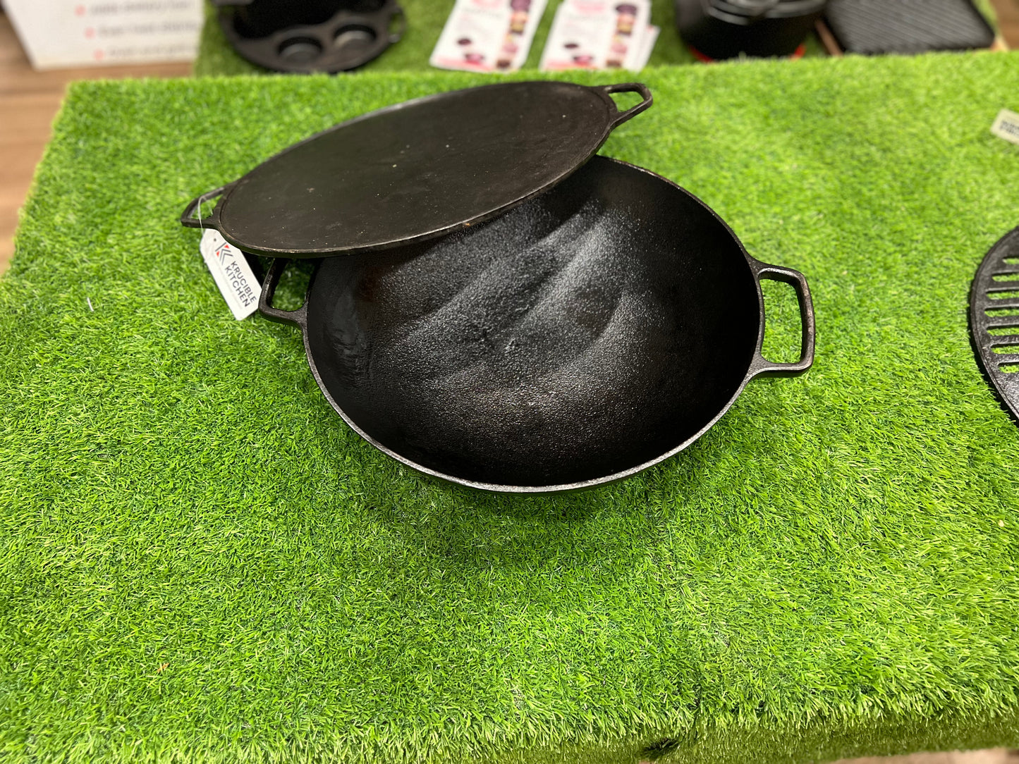 2in1 Wok with Griddle Lid (14" Wok & 15" Lid), Cast Iron